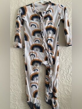 Posh Peanut Silverlake Rainbow Ruffle Zippered Footie Bamboo Sleeper 18 24 Month